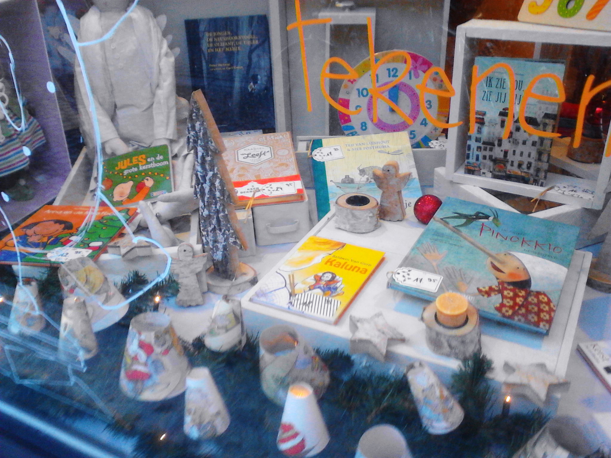 Kaluna_in_de_etalage